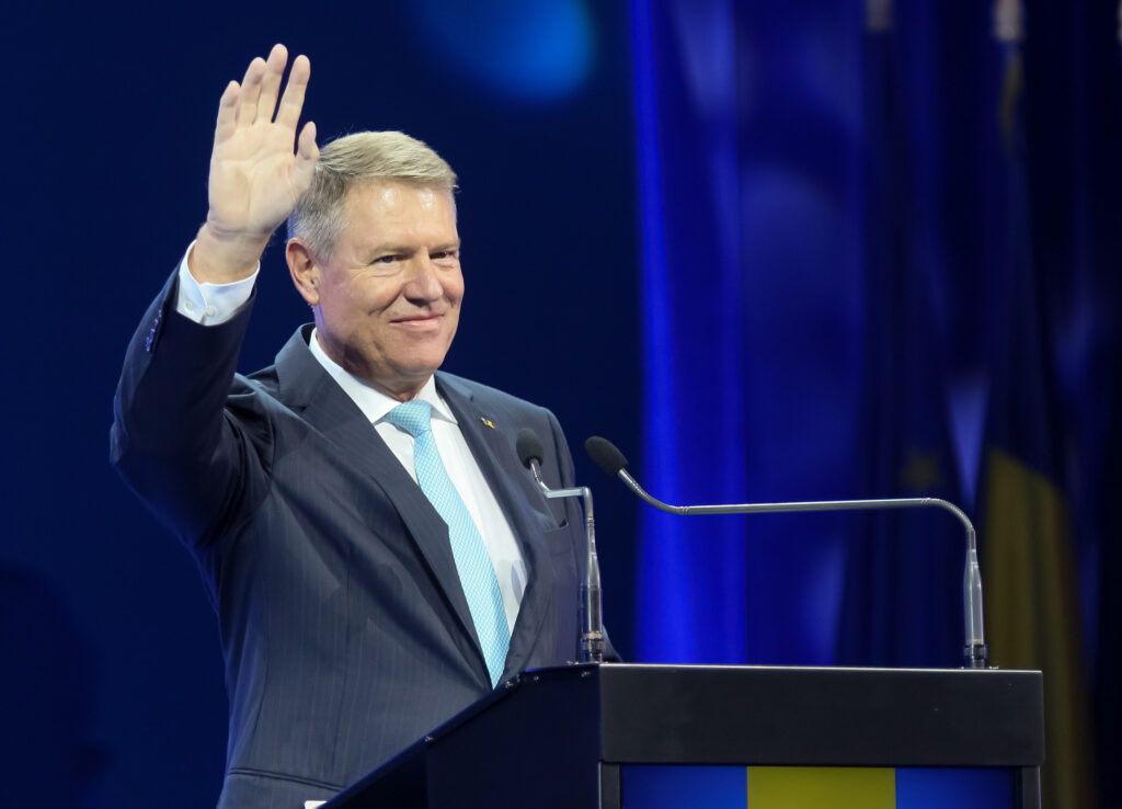 Klaus Iohannis i-a transmis felicitări noului președinte al Cehiei