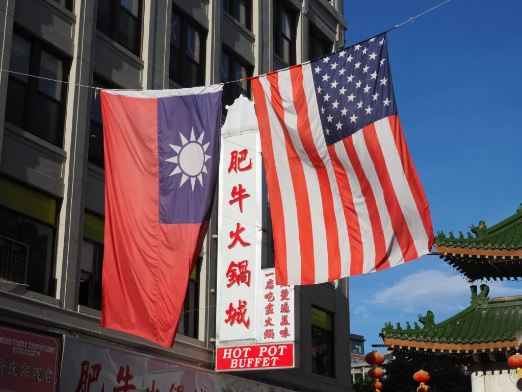 Tensiuni între SUA și China. O delegație a americanilor a sosit duminică la Taipei
