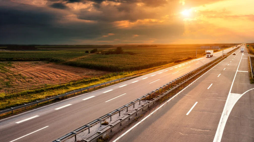 Apare o nouă autostradă de 300 km în România! Este decizia anului la Guvern