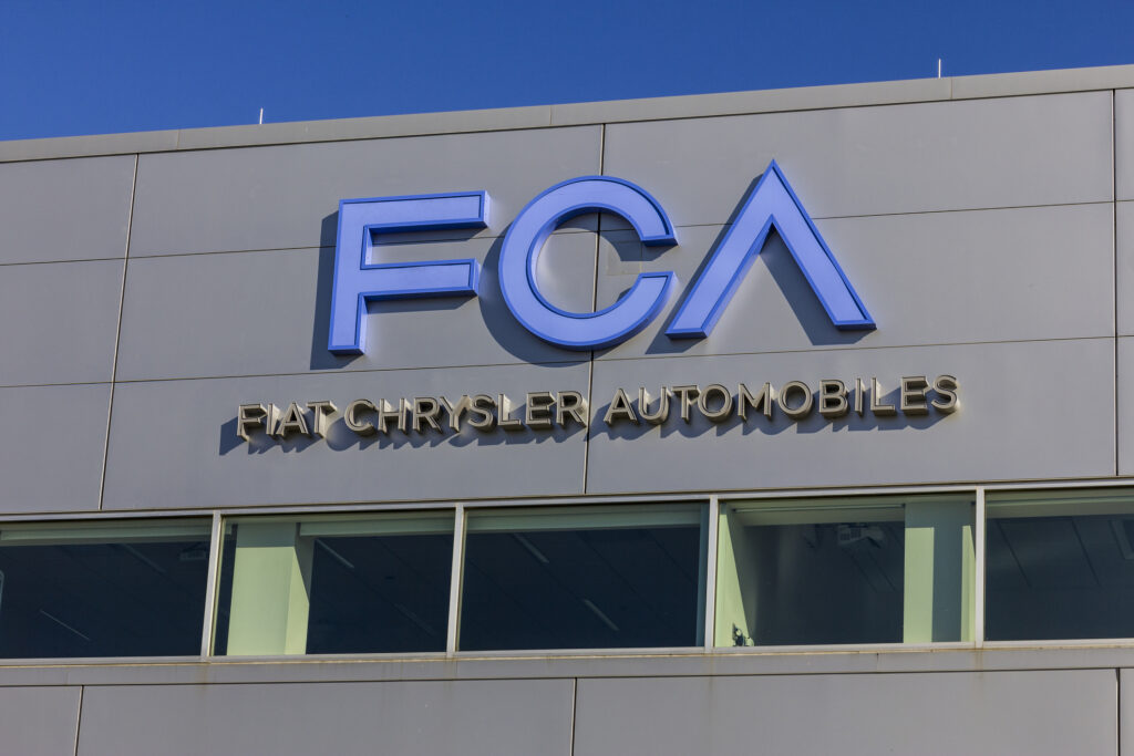 Fiat Chrysler Automobiles (FCA) va plăti 300 de milioane de dolari pentru închiderea unei investigaţii privind emisiile diesel