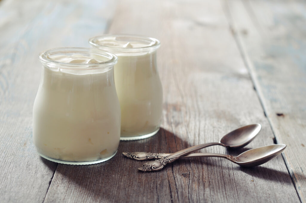 De ce nu este bine să aruncați zerul din iaurt? Toată lumea face această greșeală