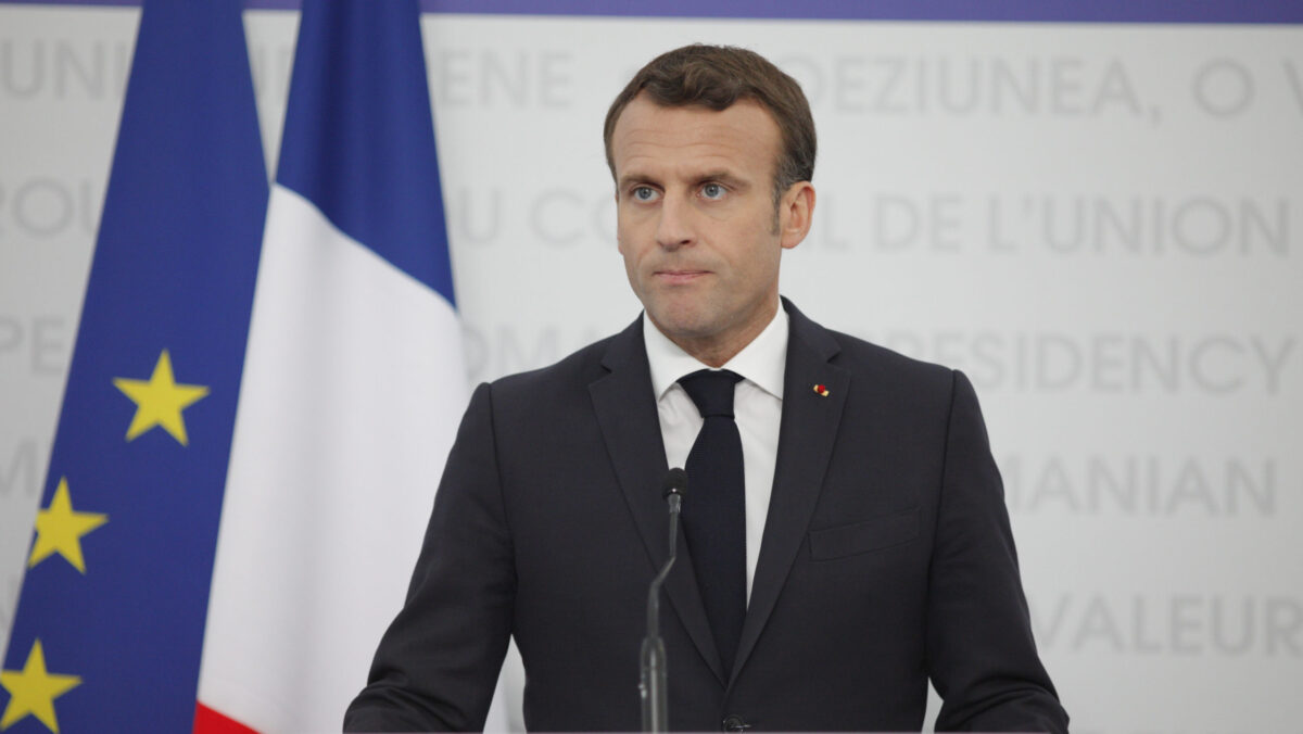 Apropiați ai președintelui francez Emmanuel Macron, vizați de anchete judiciare