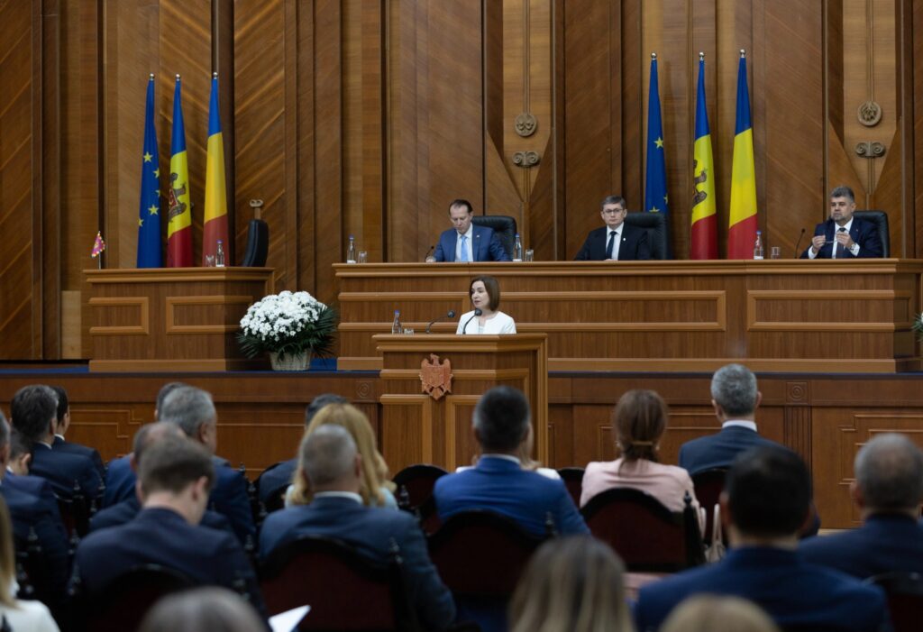 Declaraţie comună semnată de Parlamentele României şi Republicii Moldova, la Chişinău