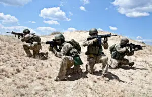 Se schimbă comanda Grupului de luptă al NATO din România