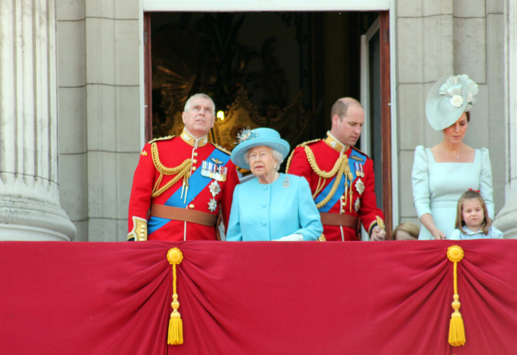 Șoc total în Marea Britanie! Ce s-a întâmplat cu Regina? Decizia luată de urgență