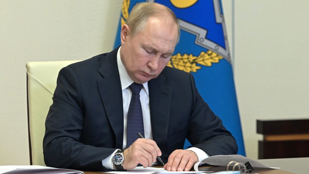 Putin a semnat documentul care aprobă o nouă doctrină de politică externă a Rusiei