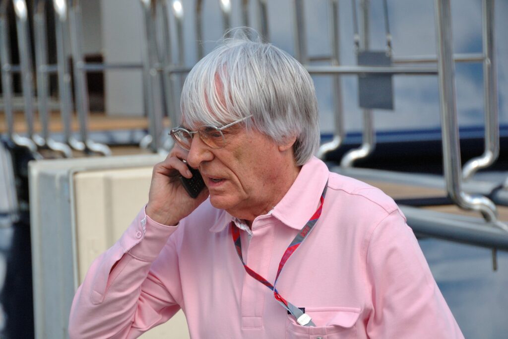 Bernie Ecclestone, fostul șef al Formulei 1, a fost acuzat de fraudă de către autoritățile fiscale britanice