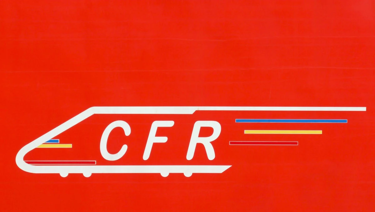 Angajaţii CFR vor protesta luni în faţa Ministerului Transporturilor