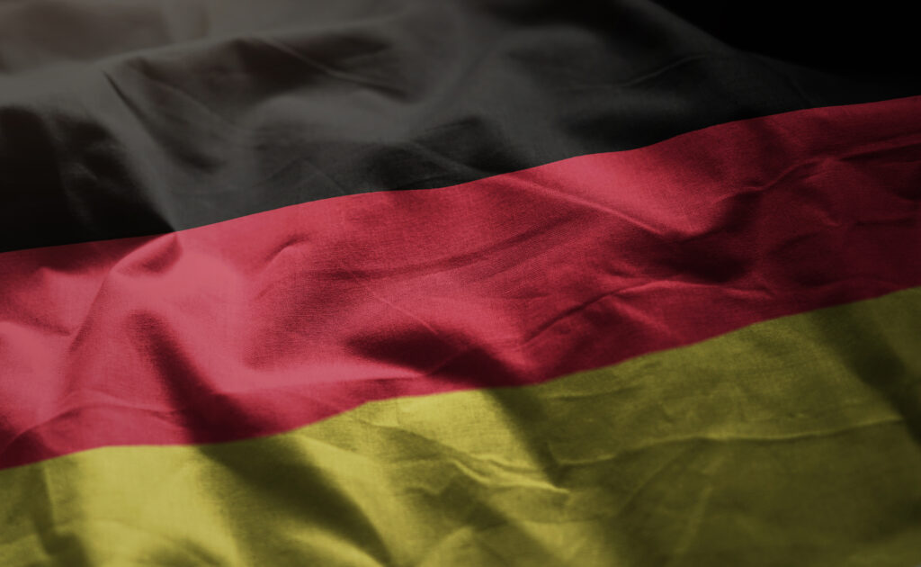 Masca de protecție ar putea deveni din nou obligatorie în Germania