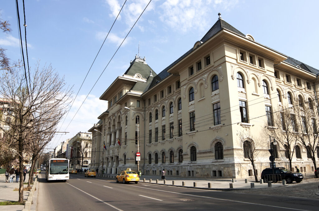 Nicolae Ciucă: Guvernul va ajuta Primăria Capitalei să rezolve problema căldurii din București