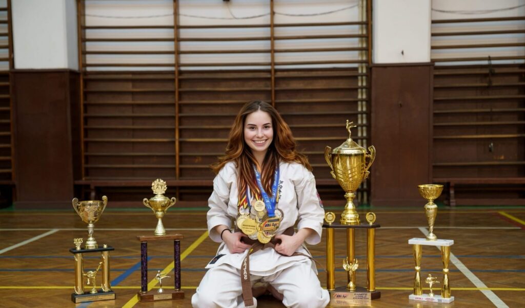 Anamaria Balaș, triplă campioană mondială la karate: „Un adevărat performer tinde să exceleze în orice domeniu de activitate”