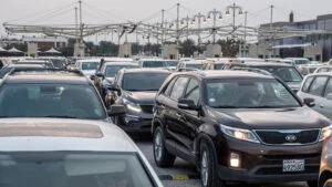 cozi de mașini_trafic aglomerat