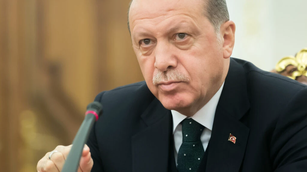 Erdogan a declarat stare de urgenţă în Turcia. Sunt vizate zece provincii afectate de cutremure