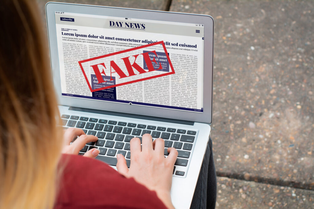 Mai puțin de 1% dintre companiile din România se protejează de Fake News-urile din business