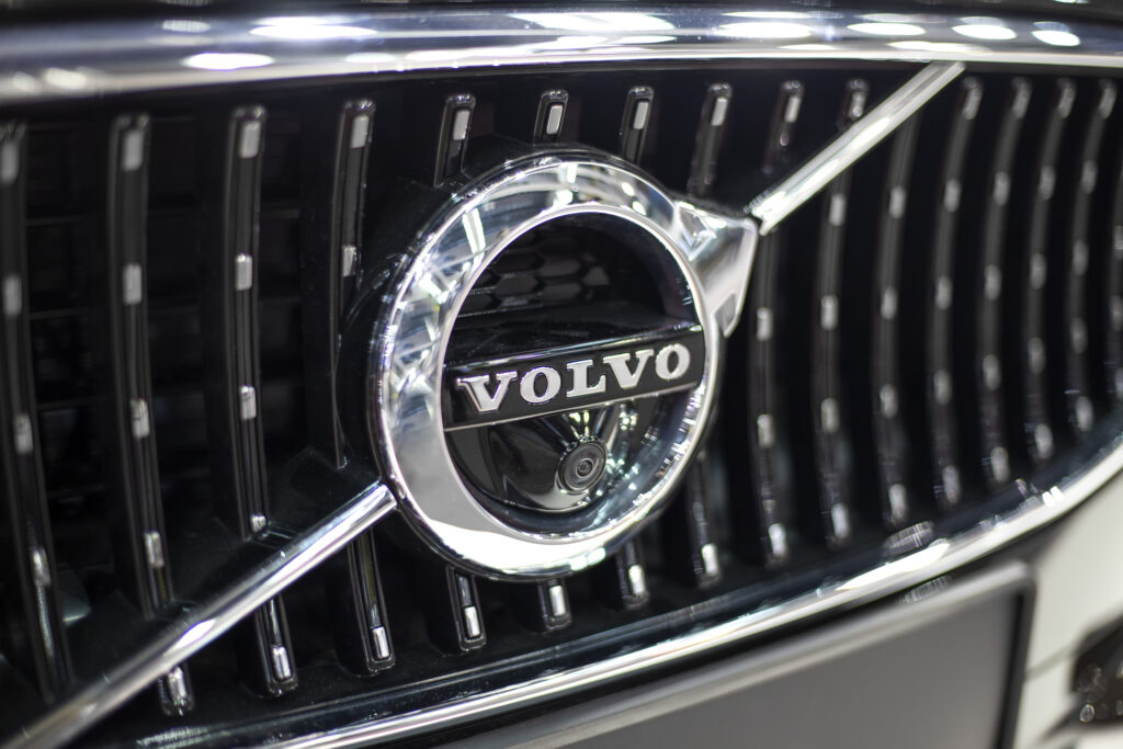 Volvo spune adio mașinilor pe motorină. Când va fi produs ultimul model