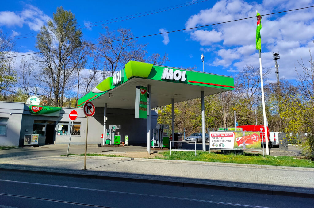 Compania MOL a plătit în locul Rusiei datoria către Ucraina pentru a relua livrărilor de petrol