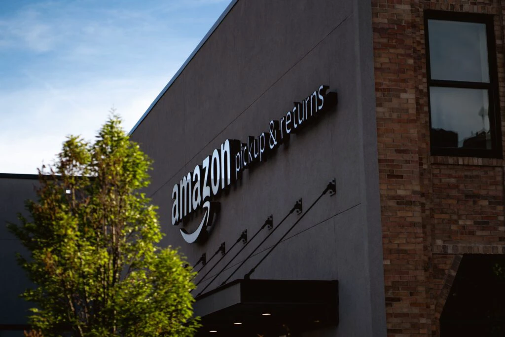 Amazon a bifat o nouă tranzacție de 1,7 miliarde de dolari. Gigantul american intră pe piața electronicelor de curățenie