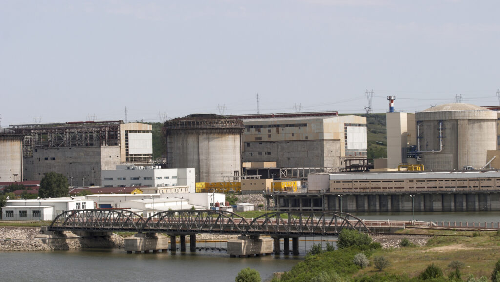 Nuclearelectrica: Unitatea 1 a Centralei de la Cernavodă s-a deconectat automat de la reţea