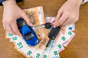 Semnele care vă spun că nu ar trebui să vă cumpărați mașină nouă. De ce trebuie să țineți cont