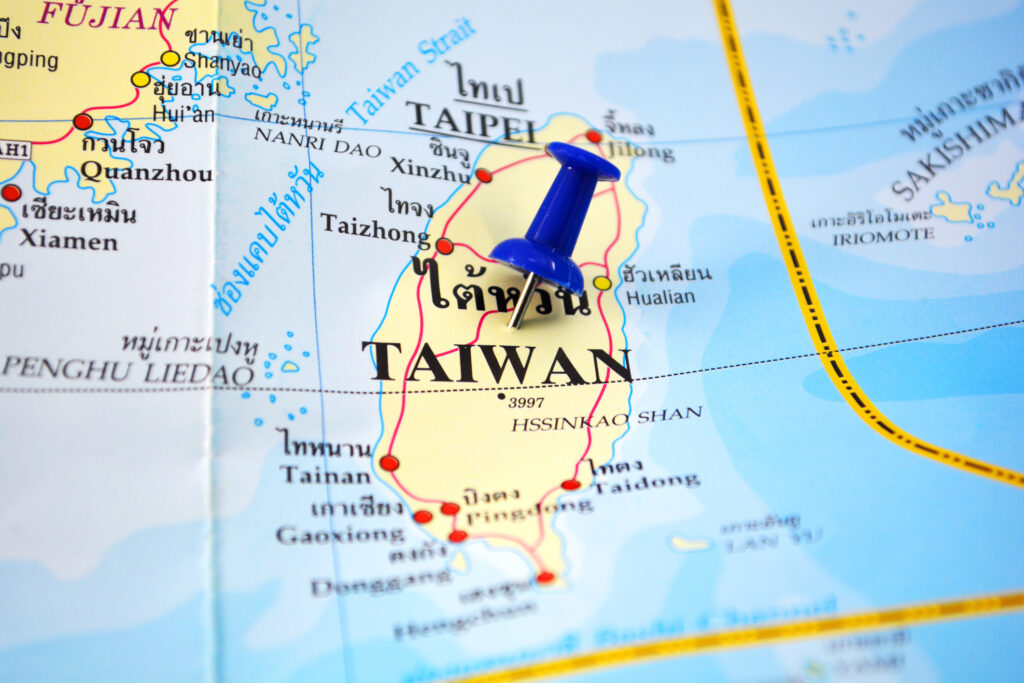 Noi tensiuni Taiwan-China: Şase nave chineze și zeci de avioane au trecut linia mediană