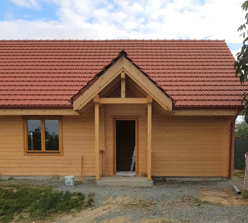 Casa din lemn profilat realizata in localitatea Cernavoda