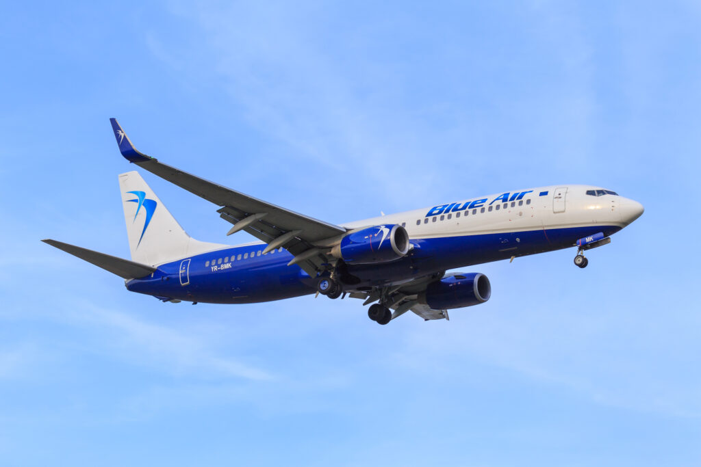 Blue Air, în insolvență de 5 luni, ar putea fi cumpărat de un operator aerian din Europa