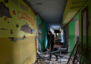 Atac armat la o școală din Rusia