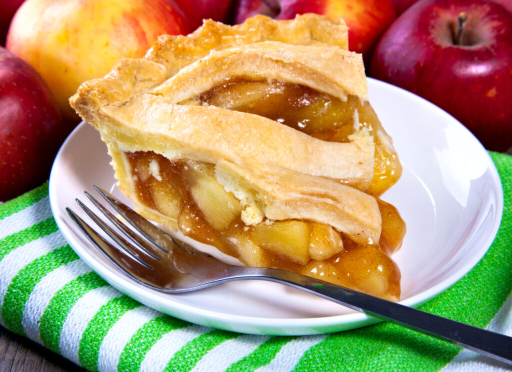 Rețetă simplă de plăcintă cu mere! Cum o puteți prepara
