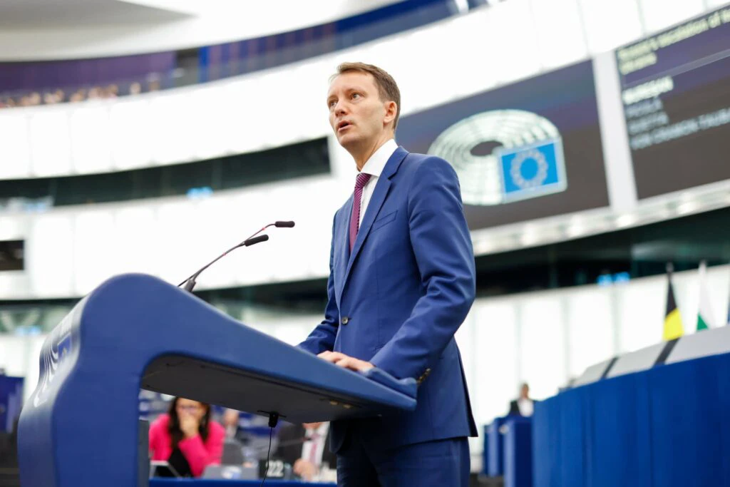 Europarlamentarul Siegfried Mureşan: Planul „REPowerEU” a fost adoptat cu majoritate largă în Parlamentul European
