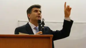 Blocaj politic: cum încearcă marile partide să evite votul pentru măsuri de austeritate și cine va fi „partidul sanitar”. Lucian Croitoru are 3 predicții