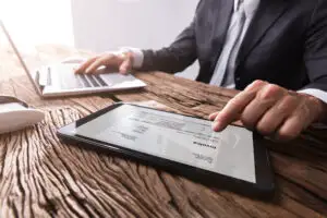 Doar 10% din companiile din sistemul FGO au emis e-Factura
