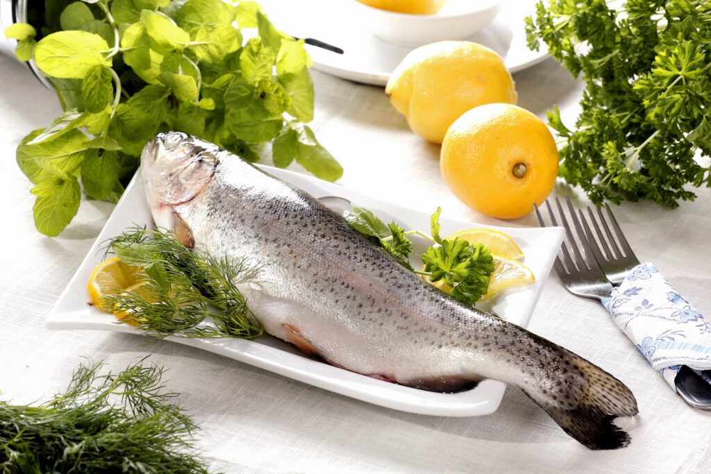 Petre Daea, nou îndemn pentru alimentaţia românilor: Să mănânce mai mult peşte decât cormoranii