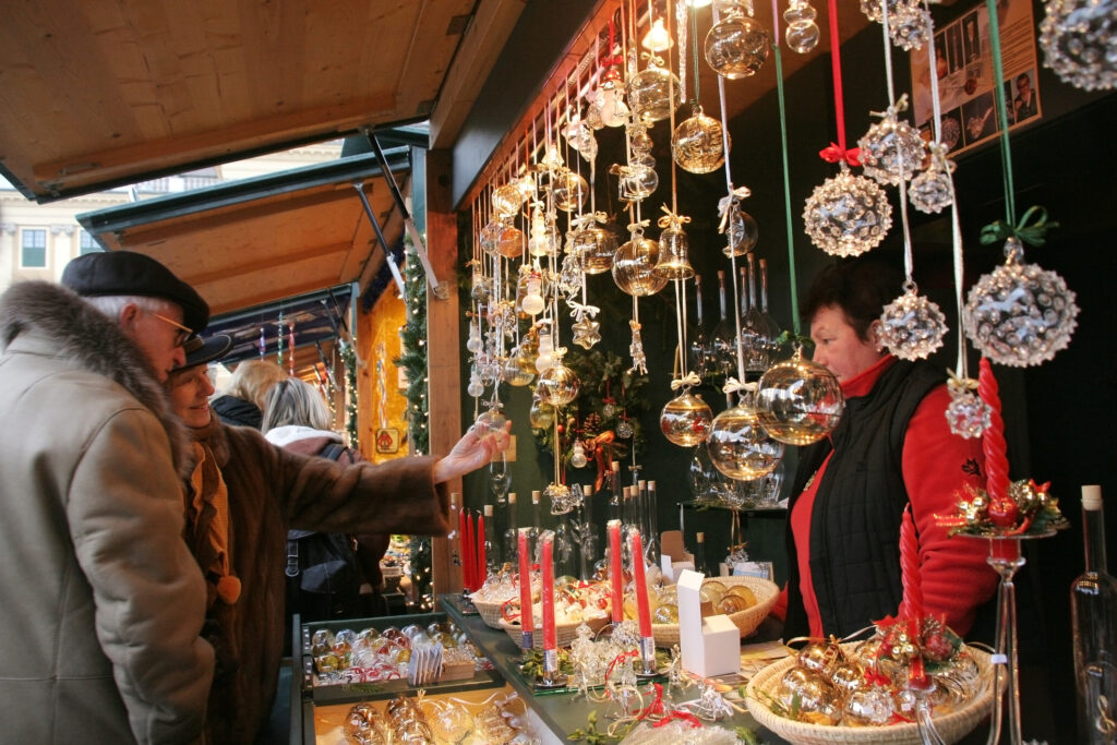 Târgul de Crăciun se deschide în Sectorul 6 din București. Programul activităților de la ”West Side Christmas Market”