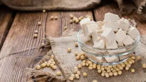Adevărul despre tofu. Ce se întâmplă în organism atunci când o consumăm