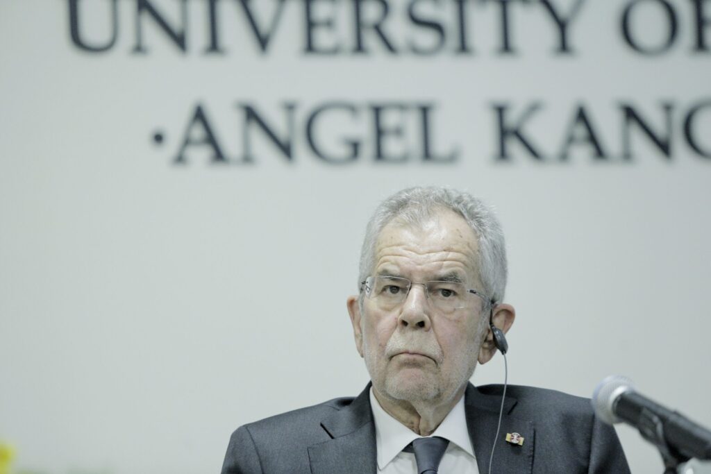 Președintele Alexander Van der Bellen critică guvernul austriac după ce a blocat aderarea României la spațiul Schengen