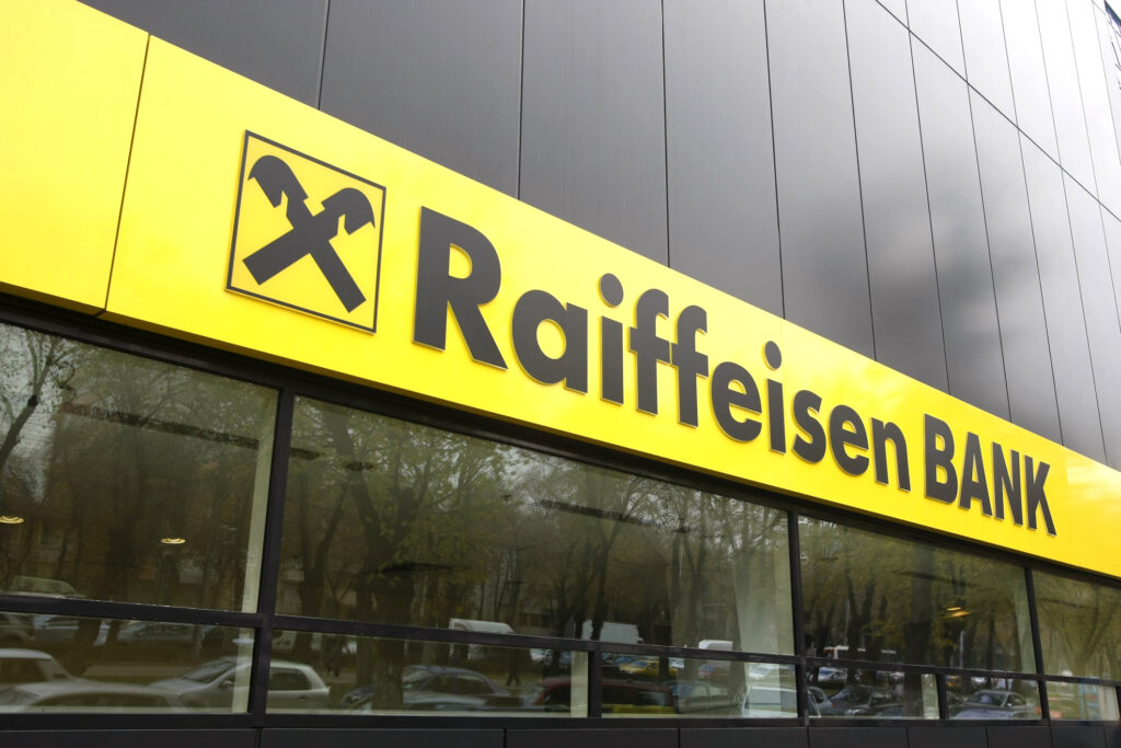 Raiffeisen Bank a încheiat anul 2022 cu un profit net de 1,2 miliarde lei, cu 56% mai mare faţă de 2021
