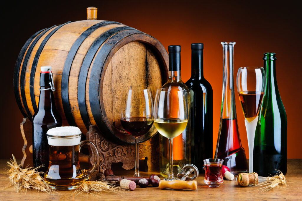 Românii au consumat mai mult alcool anul acesta. Vinul ocupă primul loc în preferințe