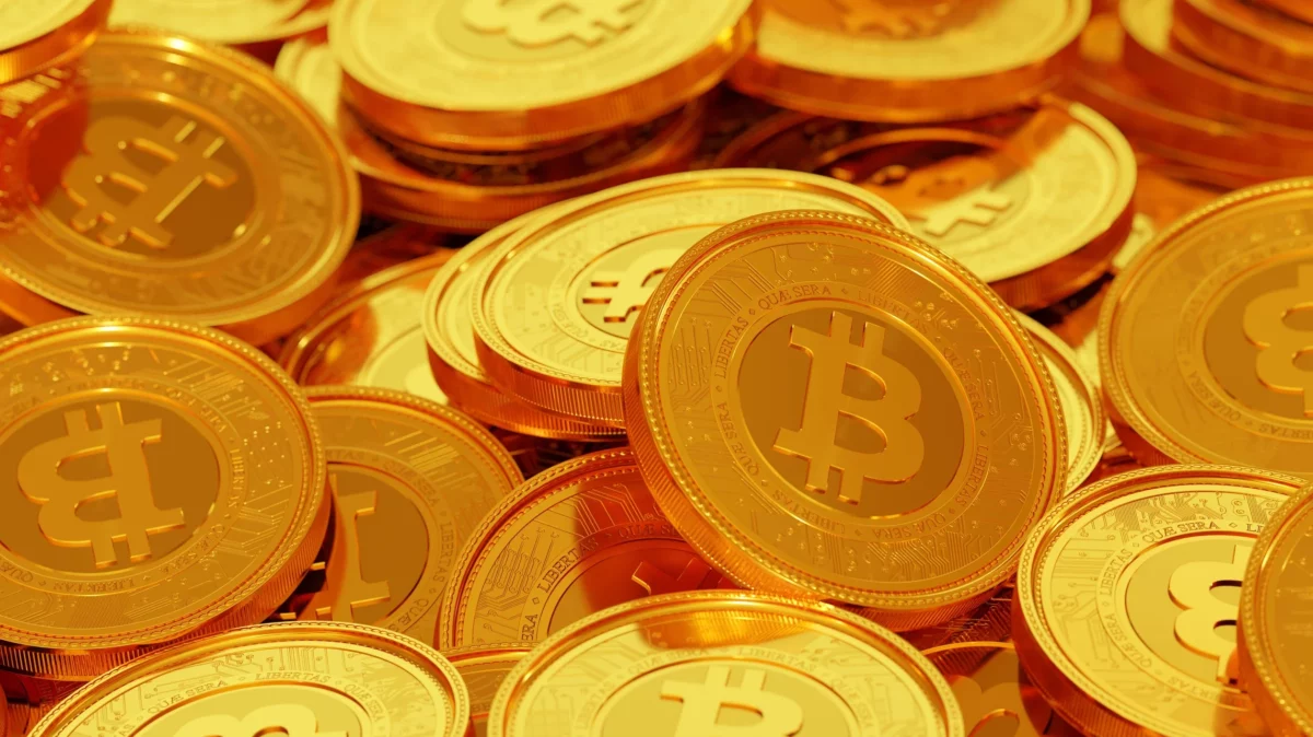 Valoarea Bitcoin a scăzut cu peste 63% în 2022, anul care a distrus criptomonedele