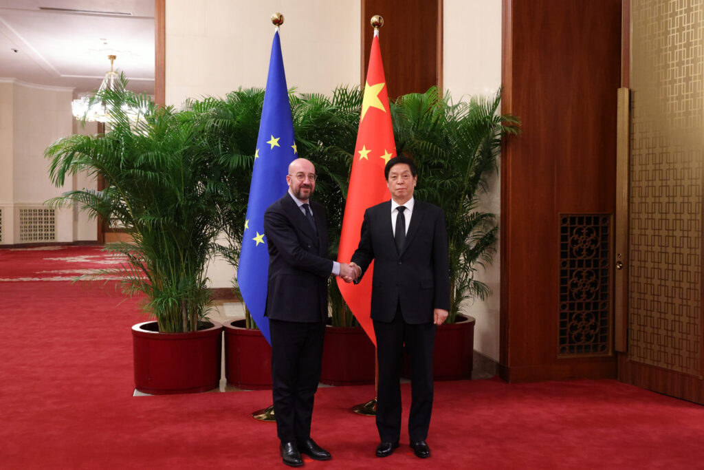 Continuarea cooperării între UE şi China. Discuții importante între Charles Michel și Xi Jinping la Beijing