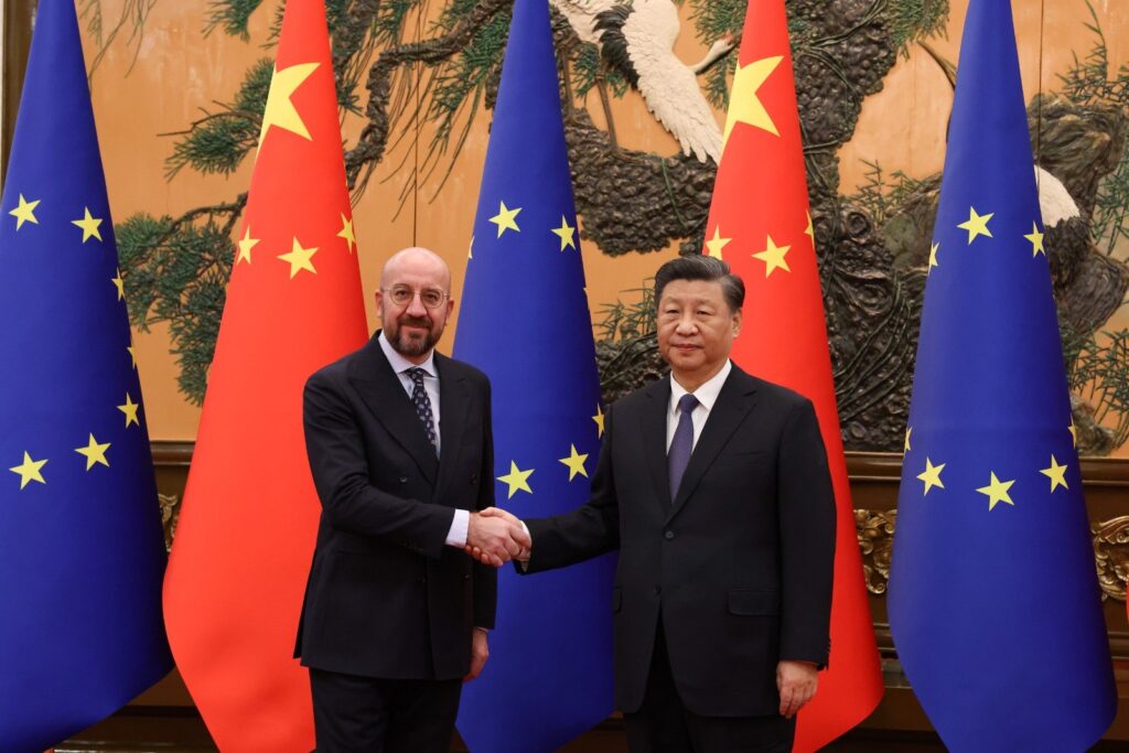 Xi Jinping, întrevedere cu președintele Consiliului European. China speră la un mediu echitabil și transparent în UE pentru companiile chineze