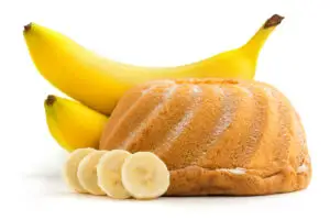 Chec pufos cu iaurt și banane. Ușor, rapid și foarte gustos!