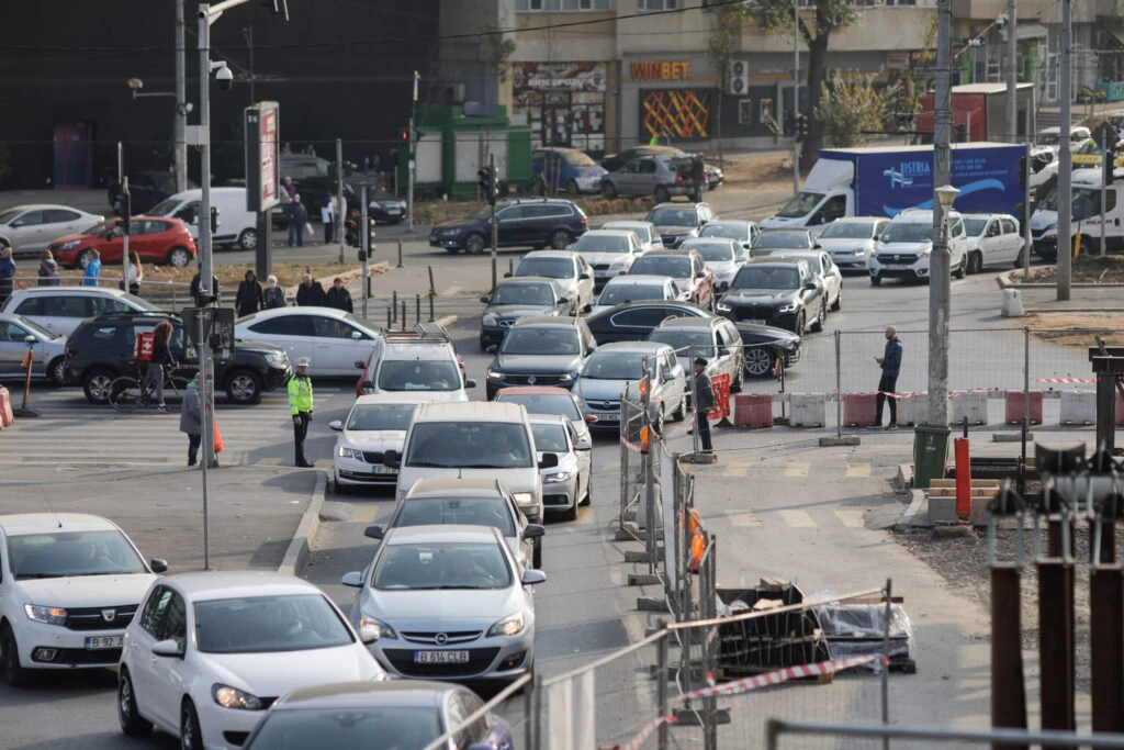 Traficul din vama Nădlac este blocat. Românii se reîntorc în străinătate după vacanța prelungită