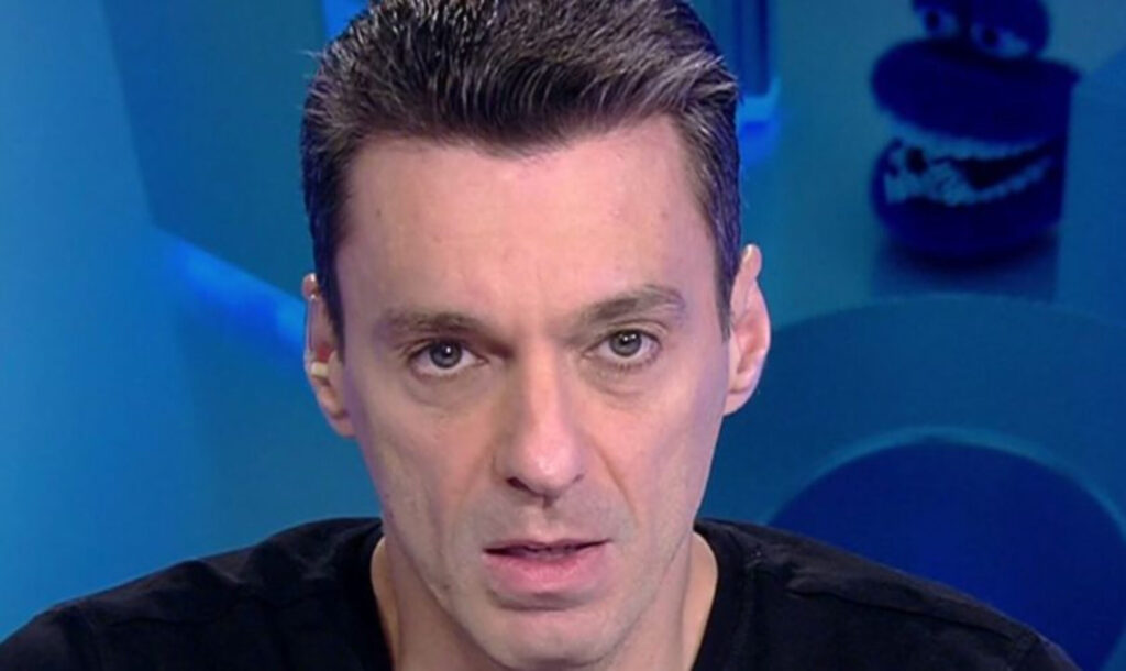 Veste cumplită despre Mircea Badea! Anunțul făcut în direct la Antena 3: Încep cu o declarație personală
