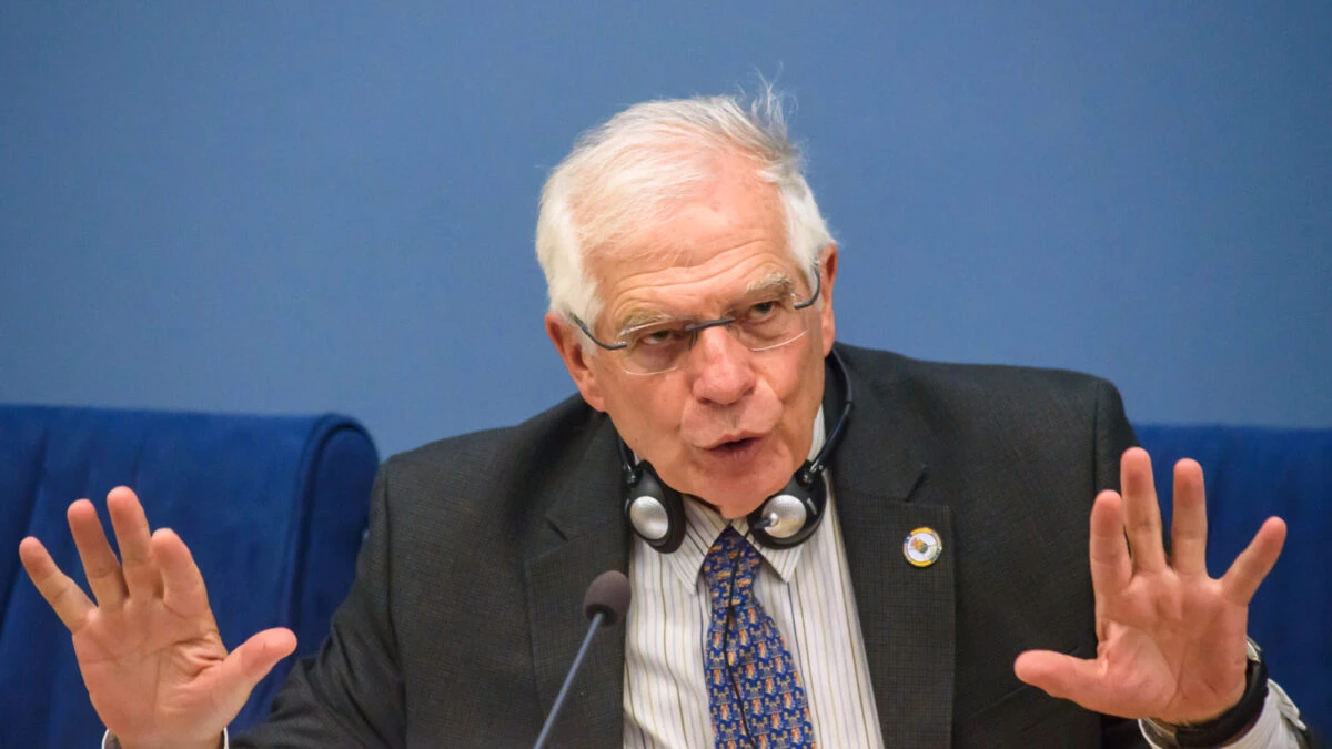 Josep Borrell: Dorim să evităm ca relaţia noastră cu China să ne facă dependenţi aşa cum am fost de Rusia