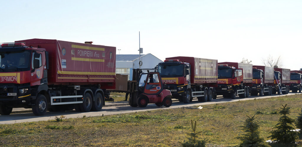 Ucraina va primi 30 de camioane cu ajutoare, donate de americani, prin hub-ul umanitar de la Suceava