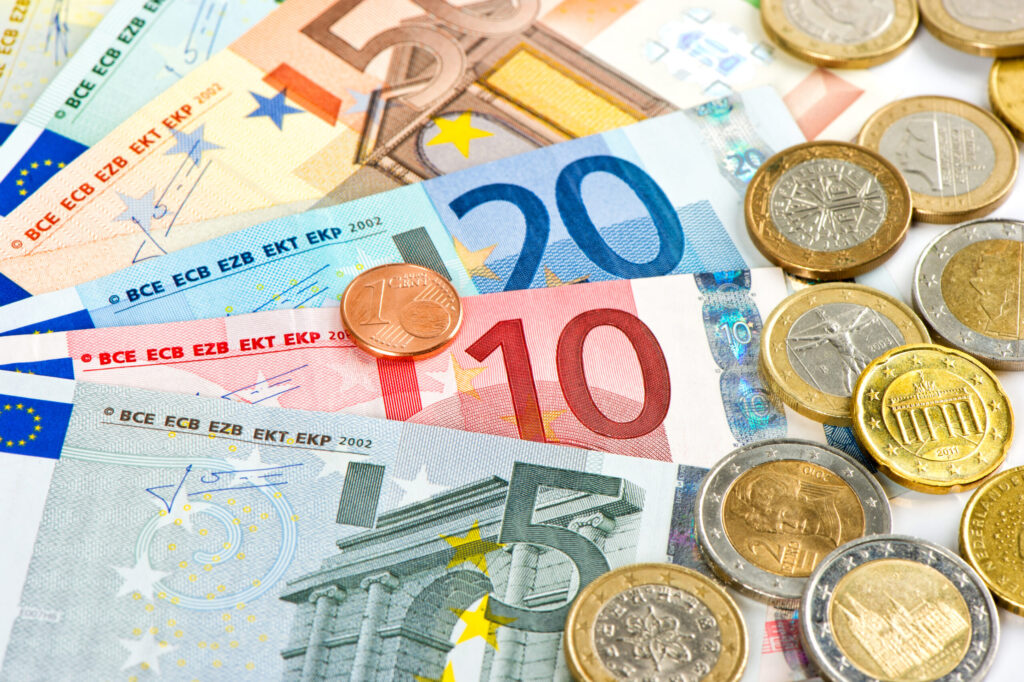 Vânzările de obligaţiuni derulate în Europa de la începutul anului au trecut de 500 de miliarde de euro