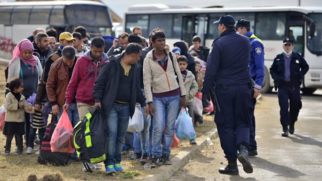 Uniunea Europeană vrea să trimită imigranții înapoi în Africa, Orientul Mijlociu și Asia
