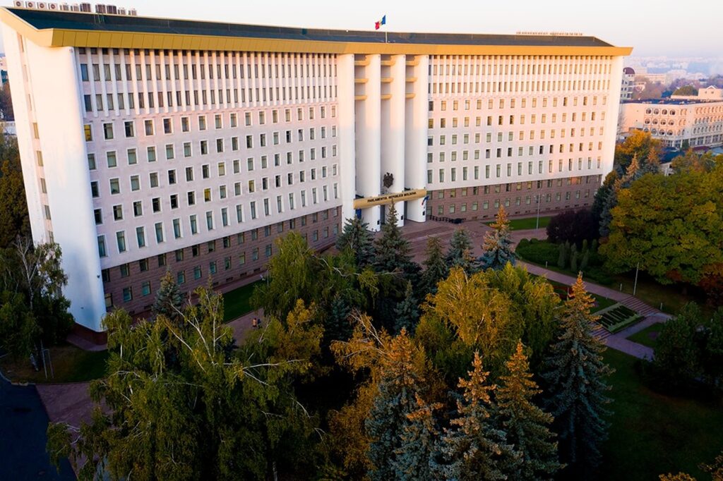 Doar trei formațiuni ar ajunge acum în Parlamentul Republicii Moldova, în caz de alegeri anticipate