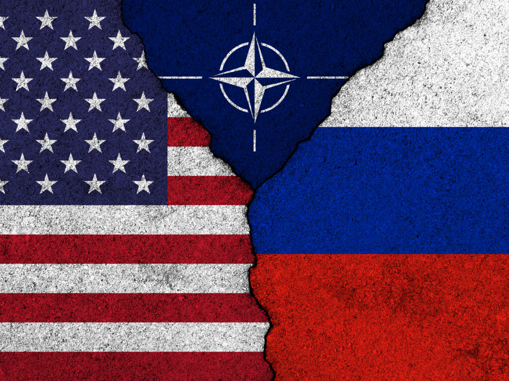 NATO nu se lasă intimidată de Rusia. Şeful Pentagonului: Prietenii Ucrainei nu s-au clătinat