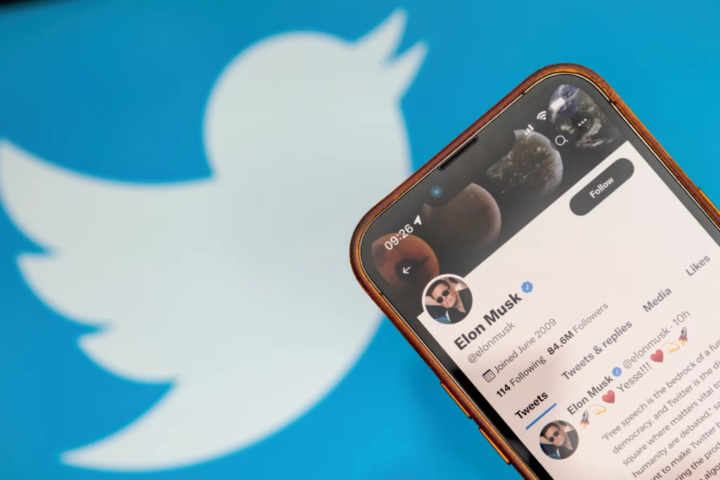 Twitter cere cont pe platformă pentru vizualizarea conținutului. Elon Musk a luat decizia după un furt masiv de date